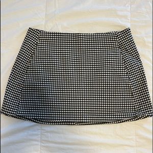 URBAN OUTFITTERS BLACK AND WHITE CHECKERED SKIRT